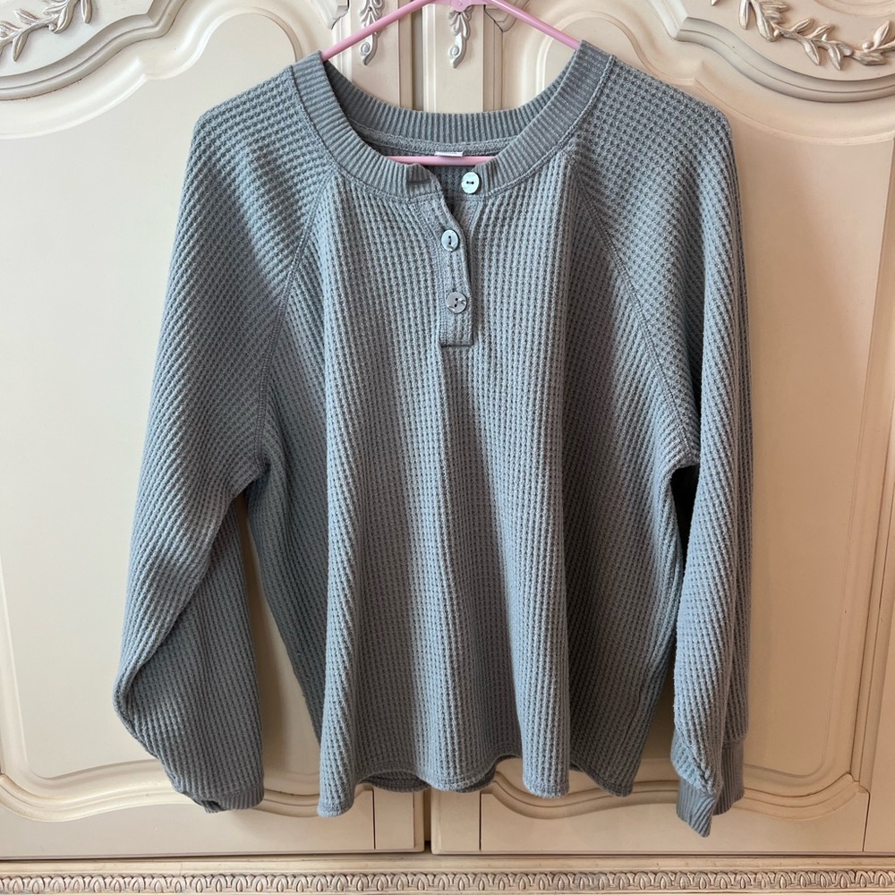 Old navy sweater
